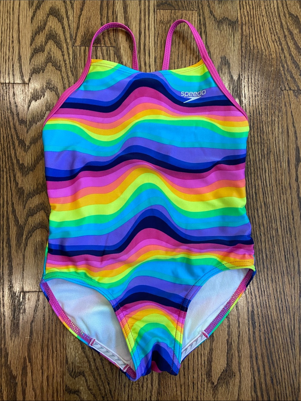 Speedo girls’ Rainbow Wave One-Piece Swimsuit, size XS (5-6).